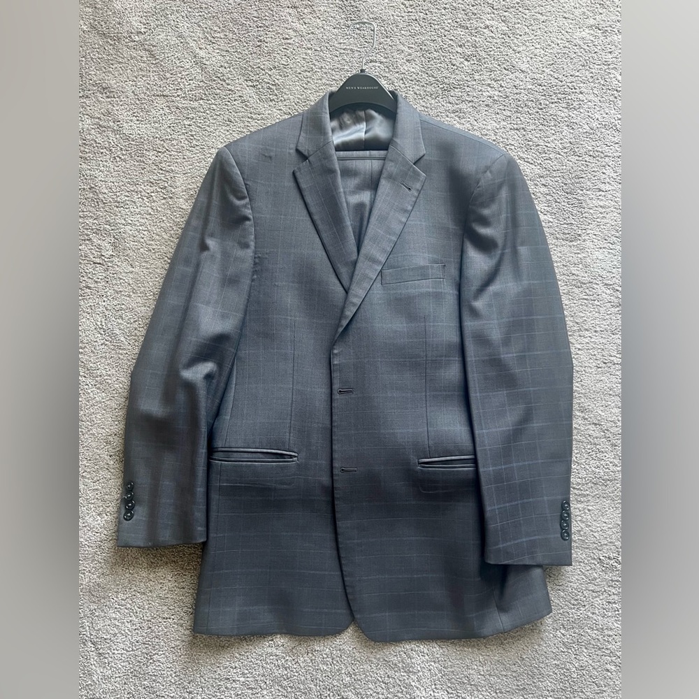 Jos A Bank Men’s Signature Collection Suit 42L Gray With Carolina Blue Check